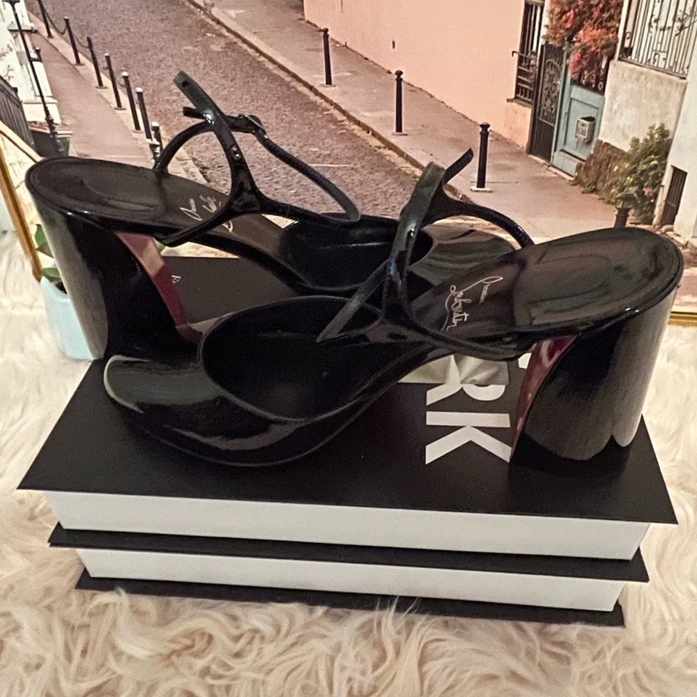 Christian Louboutin Black Patent Mary Jane Heels 39.5 - Picture 11 of 14